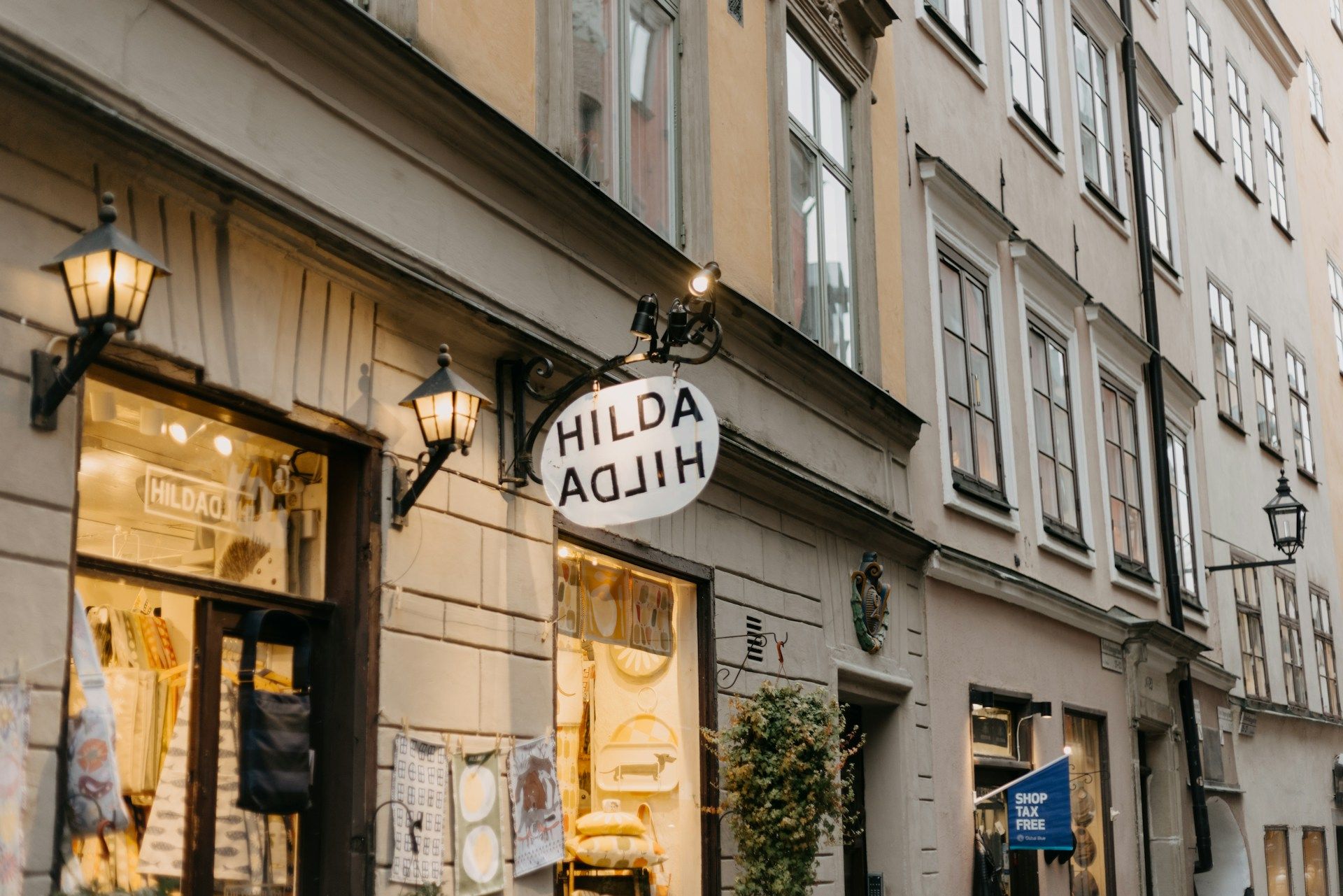 An eye-level shot of a boutique storefront in Gamla stan.