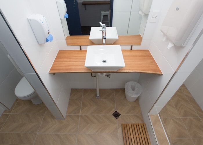 ROOM FACILITIES & SECURITY