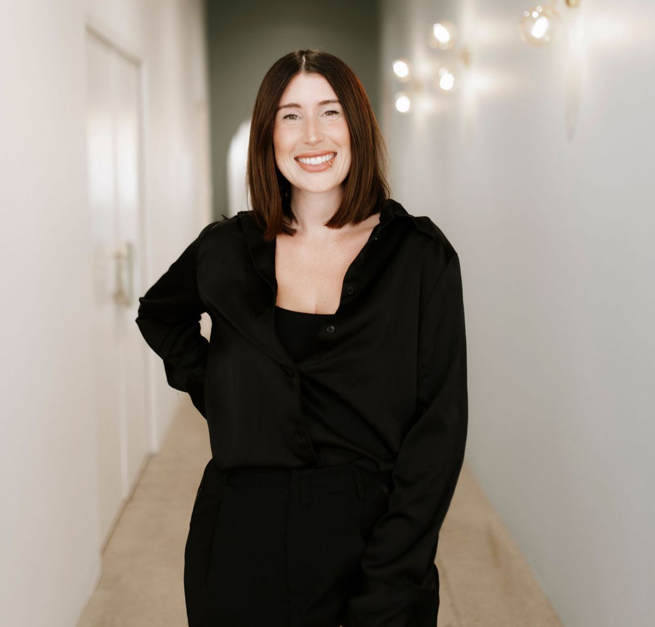 Cassandra - Salon Owner