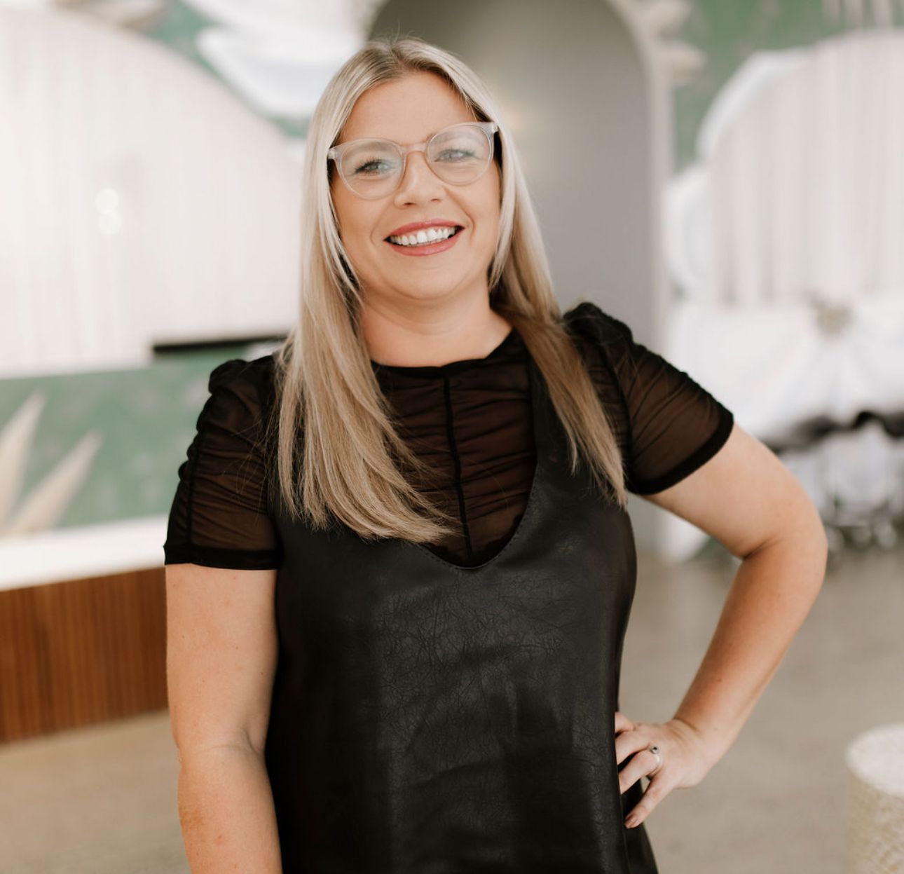 Kelly - Manager & Executive Senior Stylist