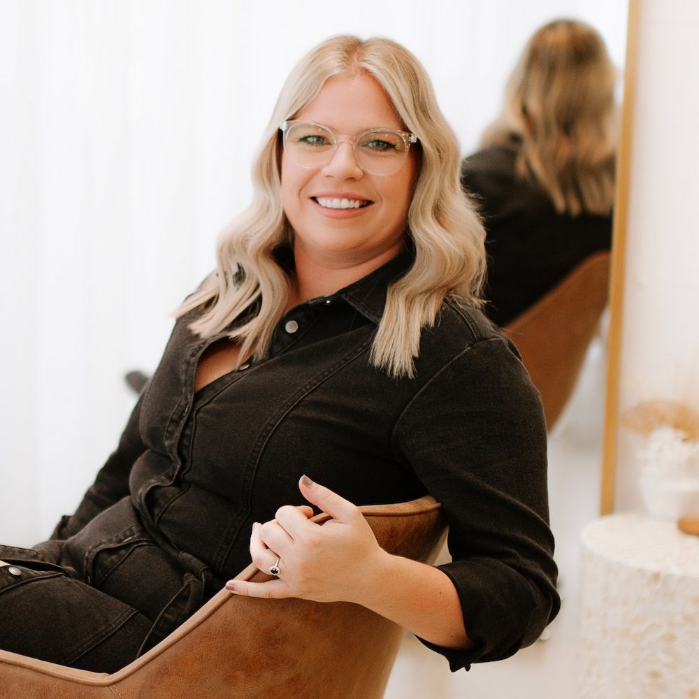 Kelly - Manager & Executive Senior Stylist