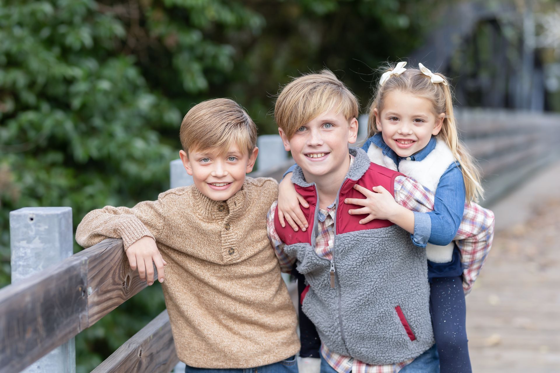 Three Sibling Photoshoot - Friendswood, TX - 4 Peas Photography