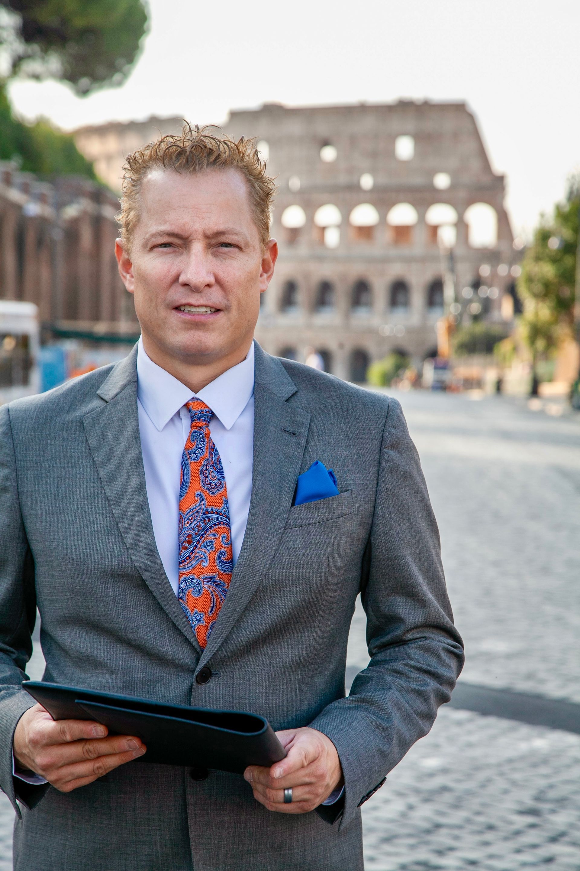 Fort Myers Bankruptcy Attorney Adrian Lynn close up picture