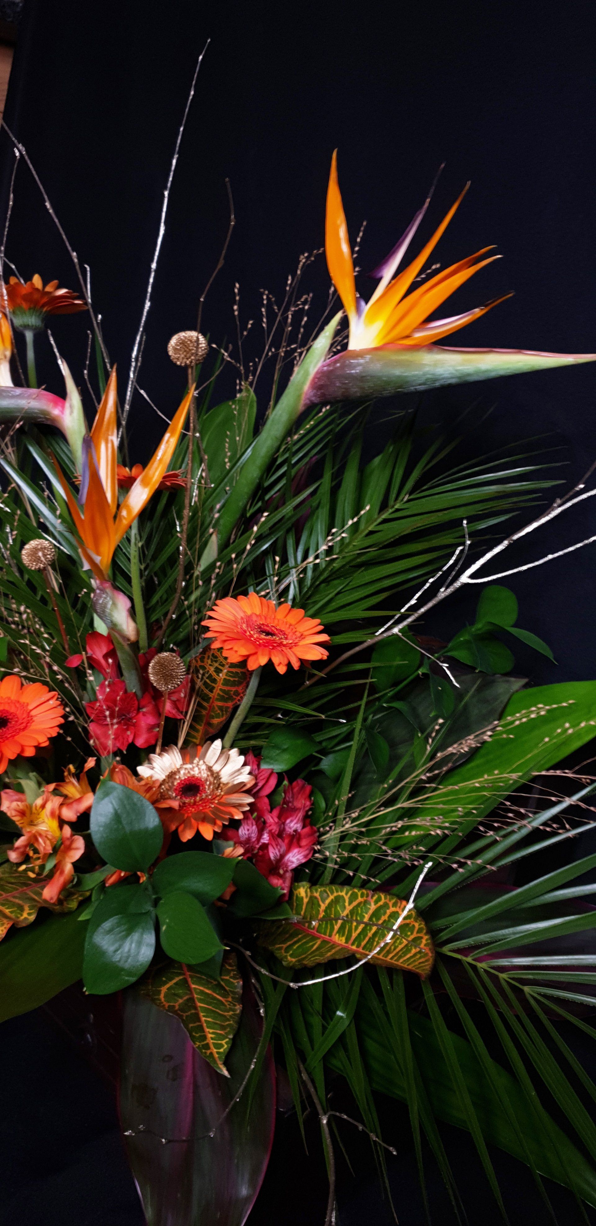Tropical flowers for pirate themed events