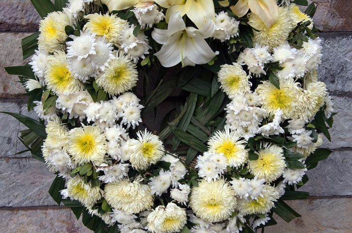 Urna cineraria in primo piano