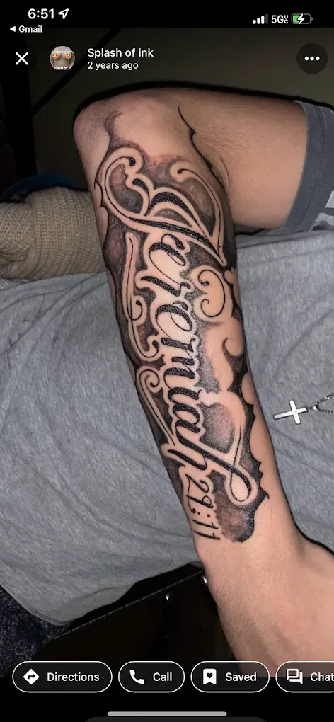 A person has a tattoo on their leg that says `` i love you ''.