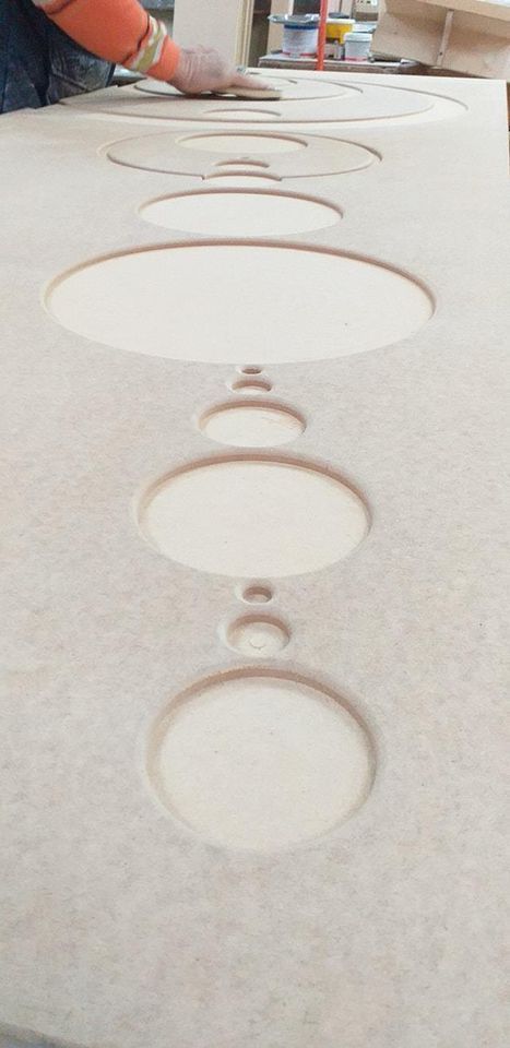 porta lavorata in legno