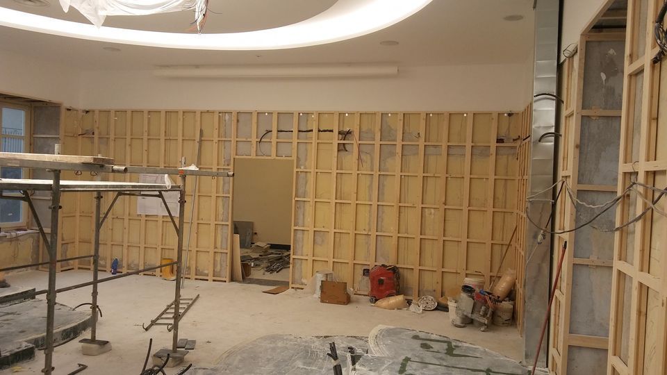 lavorazione del legno per infissi e arredi