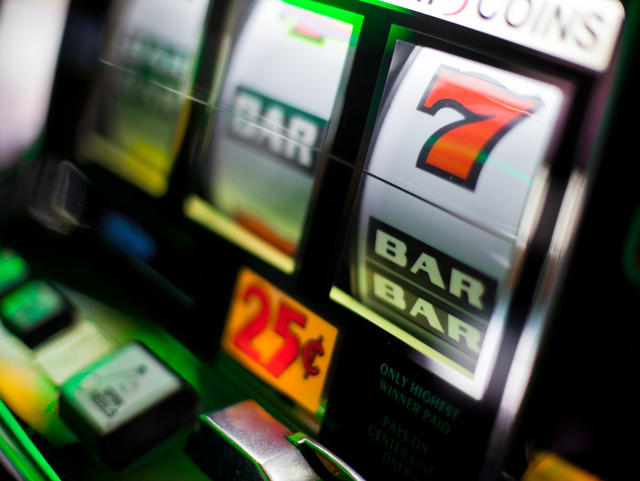 Slot%2Bmachines-640w.jpg