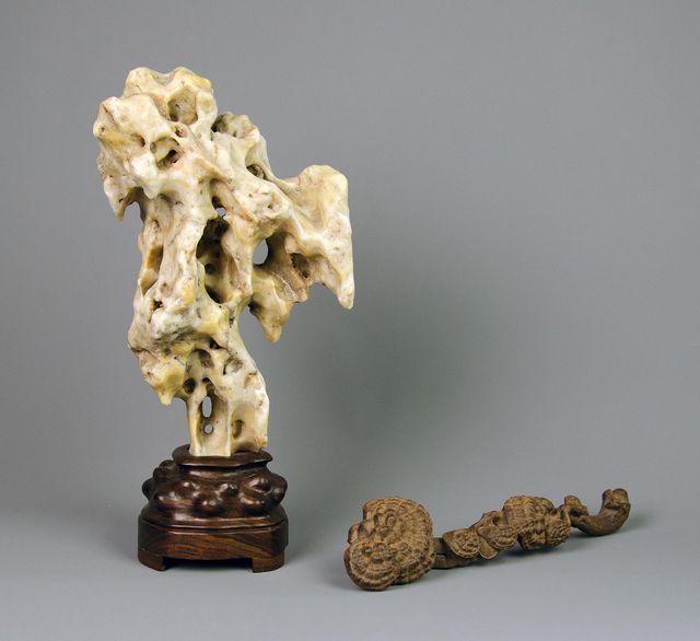 Learning Viewing Stone Appreciation Practices: Copy First, Then Adapt