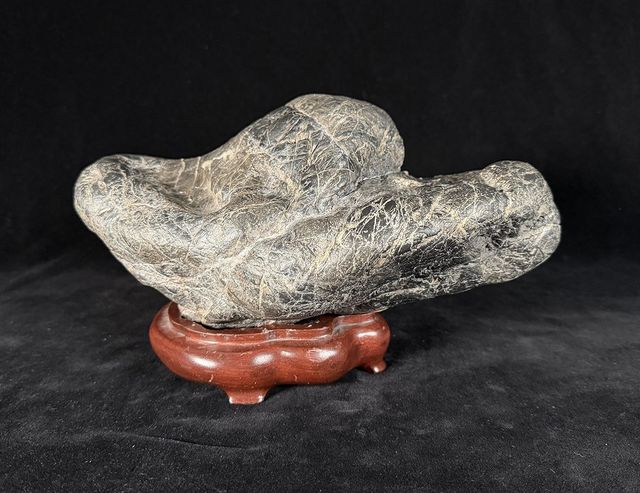 ROKI is SADD 　stone  Dark Seiryu stone (ryuoh) per kg – horizon aquatics