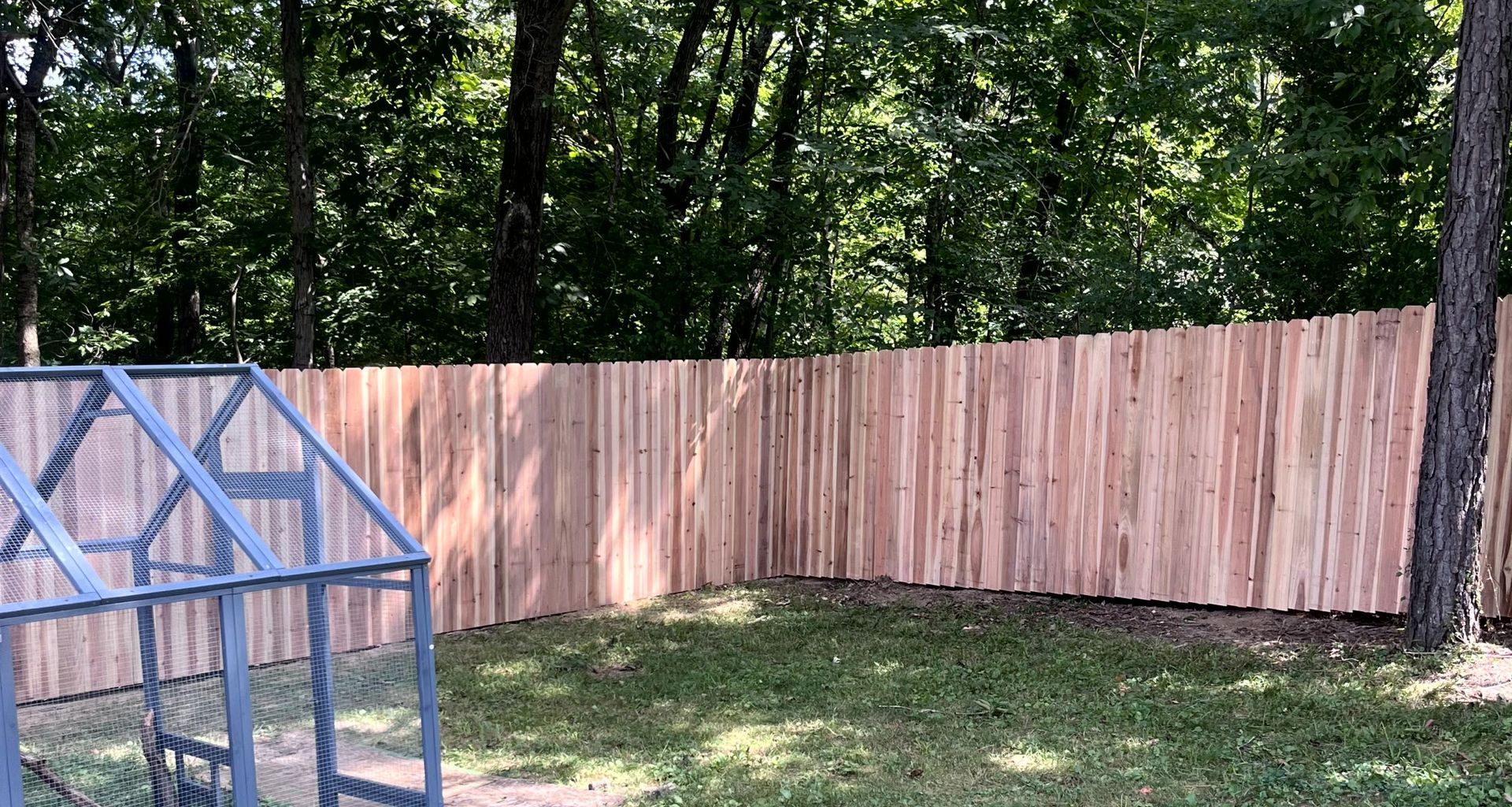 Cedar wood privacy fence installed by Makic Fence and Deck for Oakville homeowners