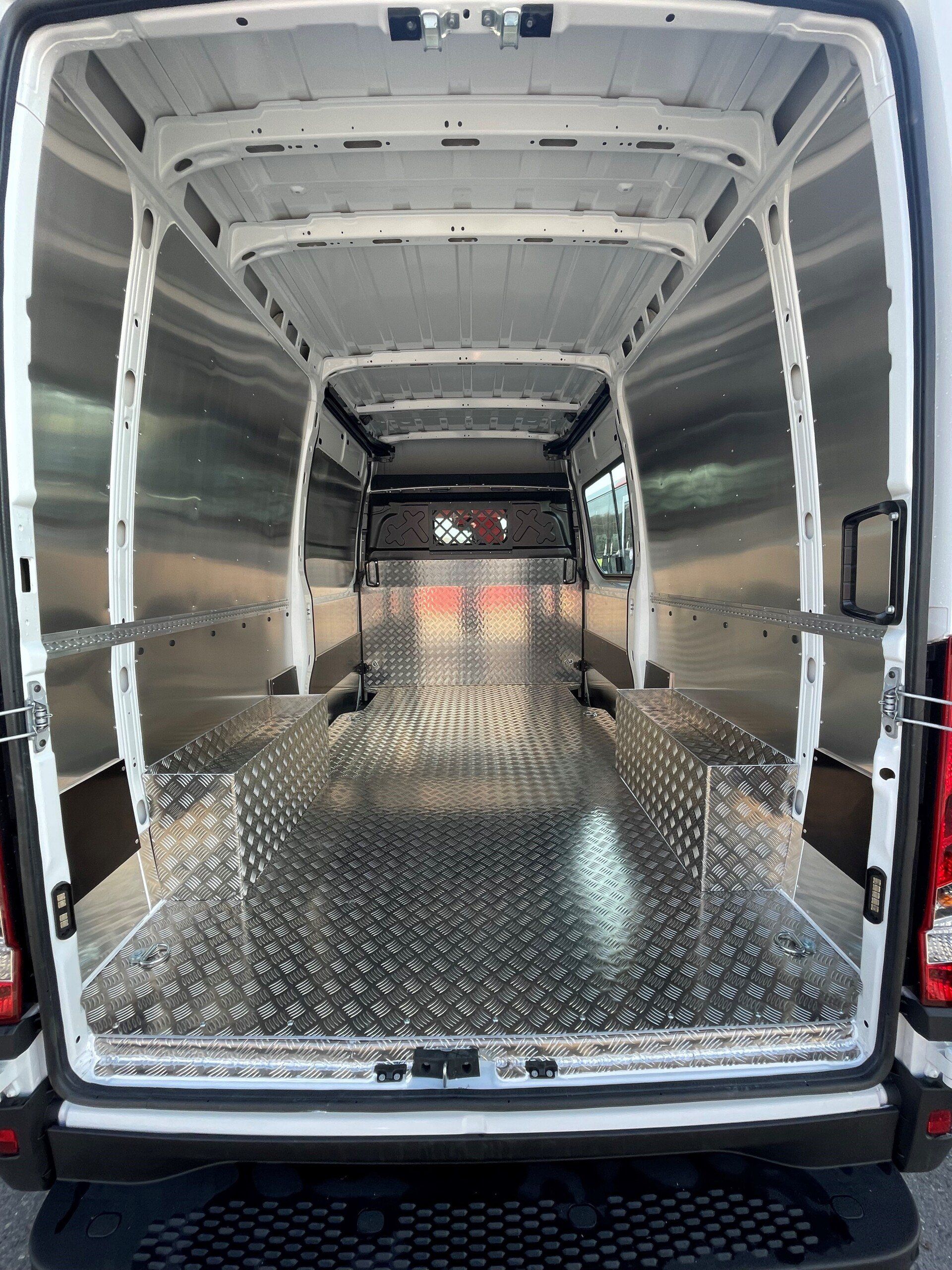 Aménagement de parois de camionnette
