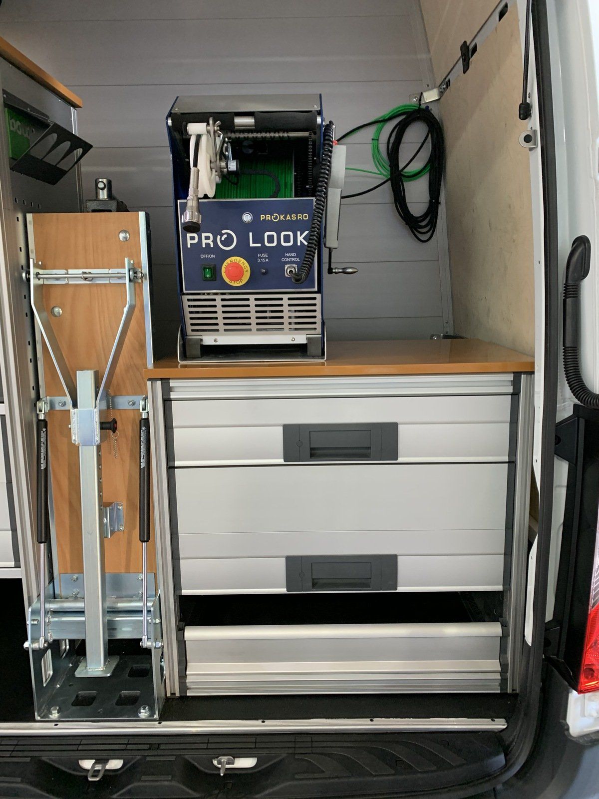 Transformation bureau mobile rangements et caissons