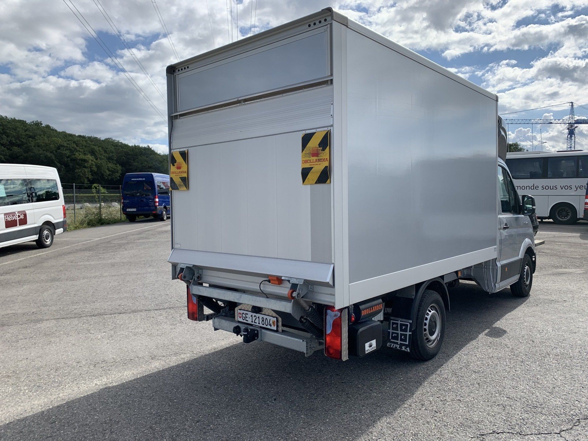 hayon fermé installé sur camion