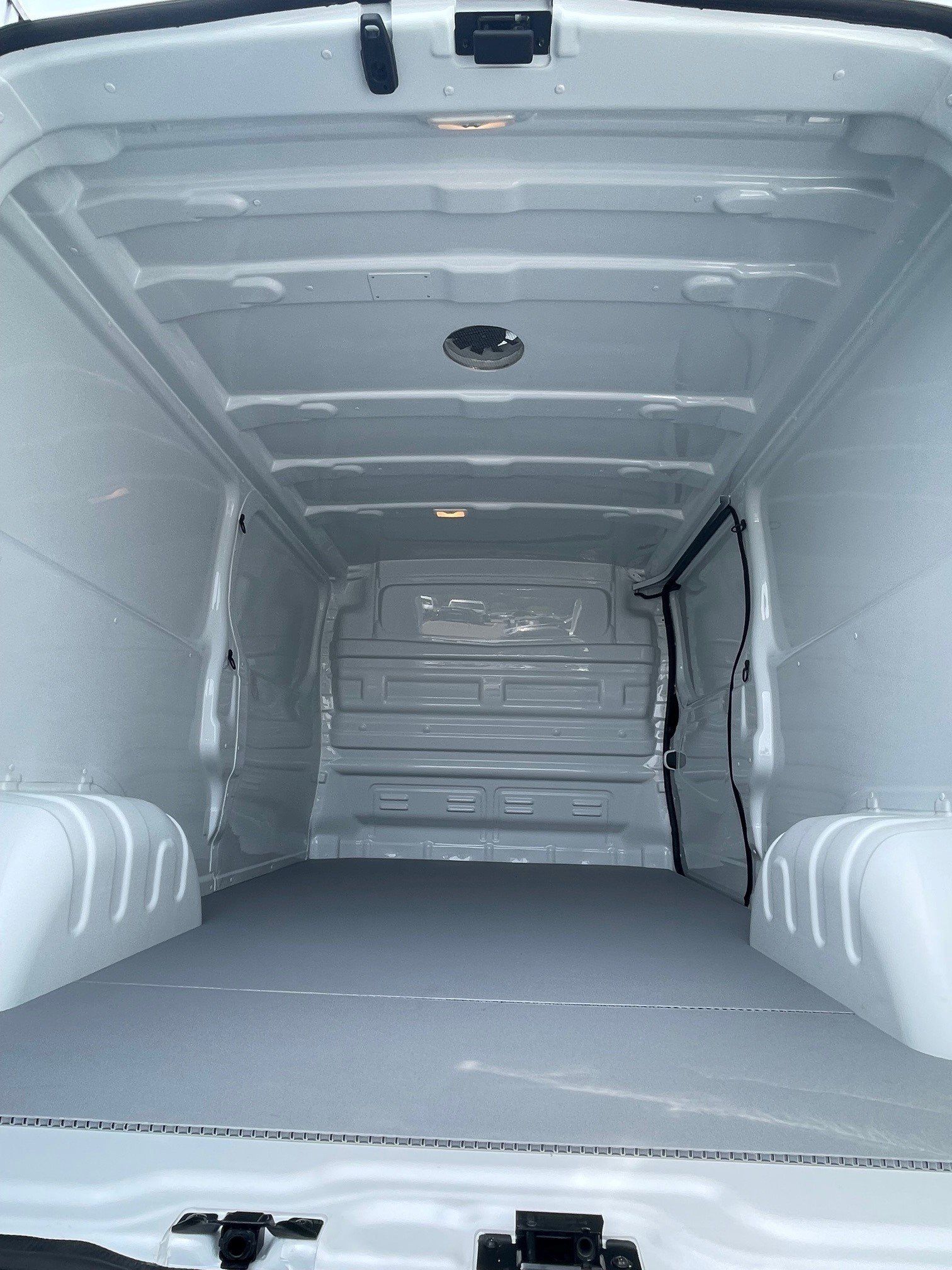 Transformation isolation aux liquides de camionnette