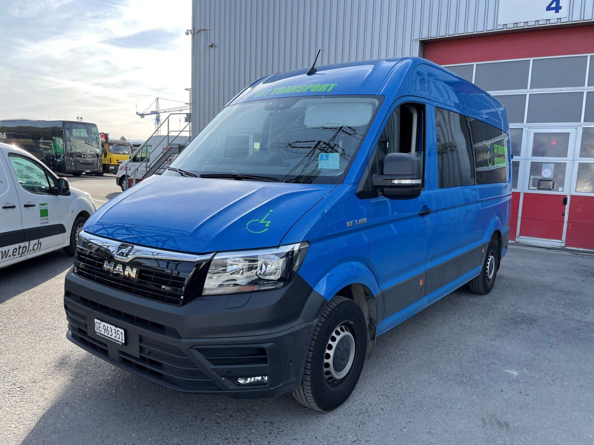 Garage ETPL SA transformation transport de personnes à mobilité réduite fourgonnette
