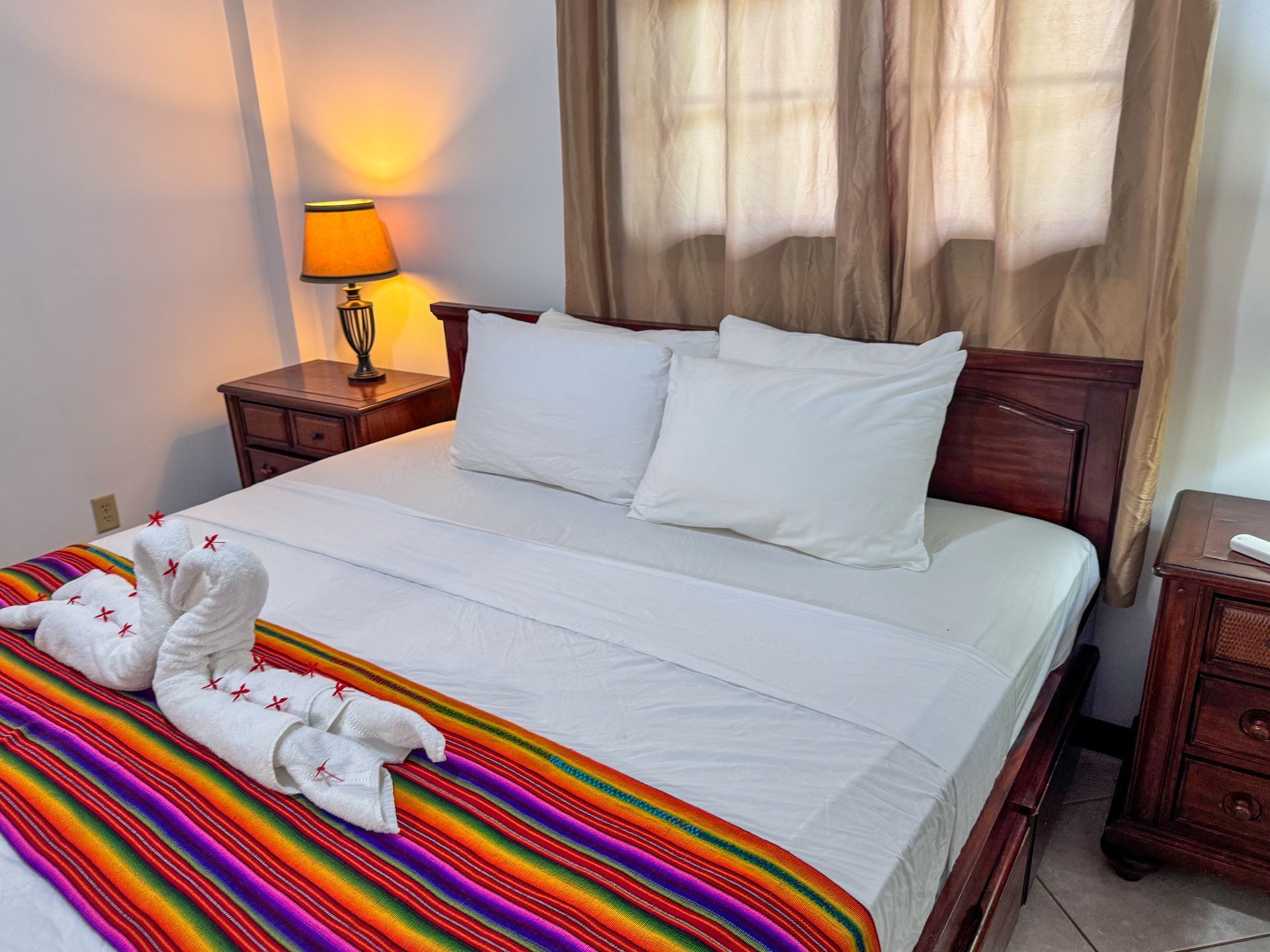 Best accommodation with a king bed in Hopkins Village 