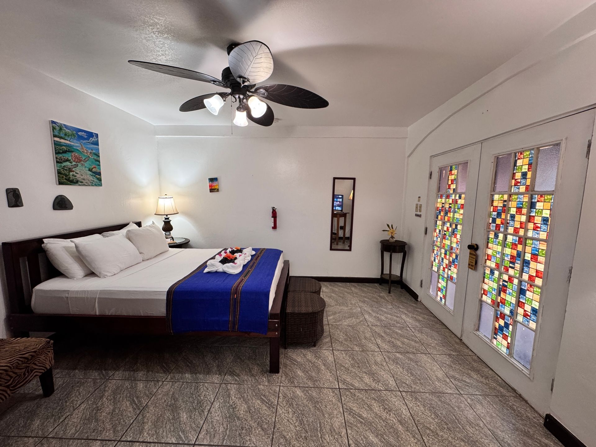 Deluxe queen suite in Hopkins Village, Belize 