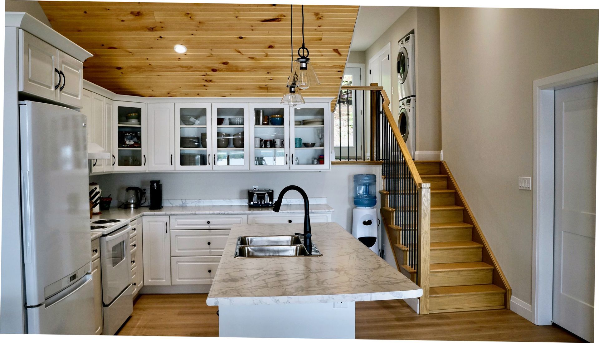 Beautiful cottage kitchen renovation