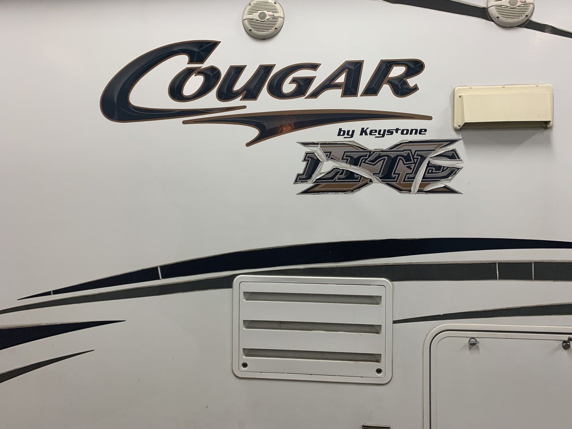 2020 - Alberta's Worst RV Decal Contest - Grand Prize Winner - Before & After - Pic 15