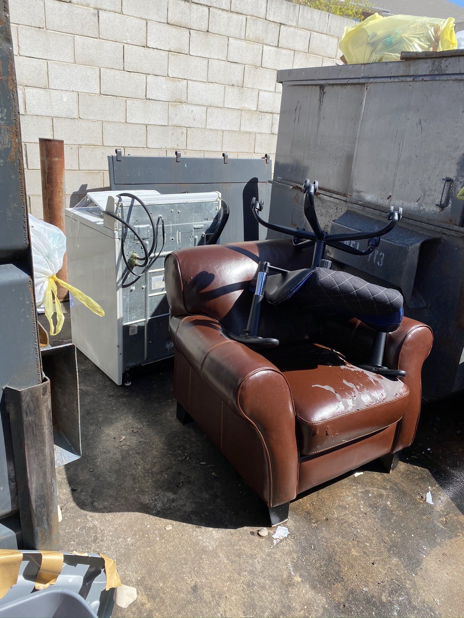 Furniture removal Dallas, TX