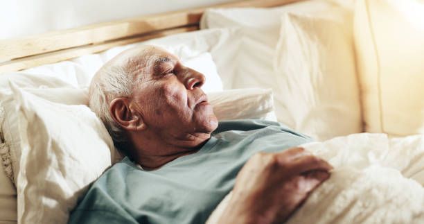 man with cancer receiving in-home care by 7 day home care