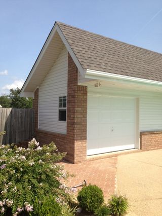 POOL HOUSE, WHITE HALL, AR.