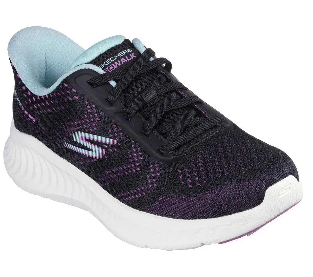 Zapatilla deportiva Skechers Go Walk para mujer, de color negro y morado, con ribete azul claro y suela blanca.