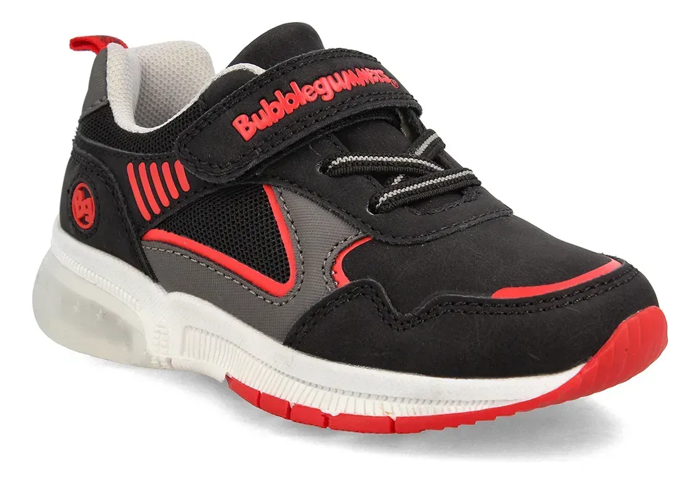 Zapato Bubblegum negro y rojo para niño, con suela luminosa y cierre de velcro.