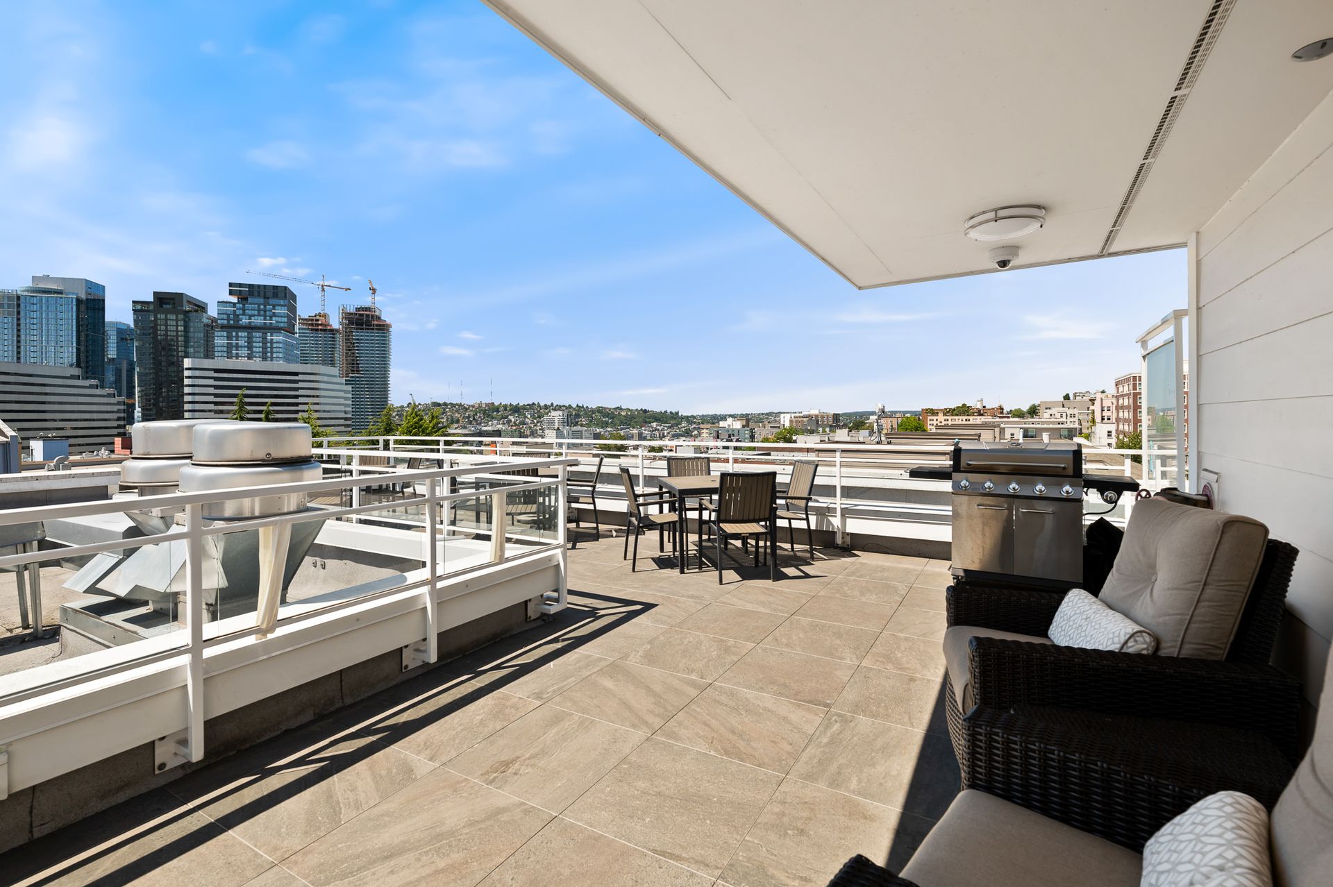 Photo of the upstairs, outdoor deck