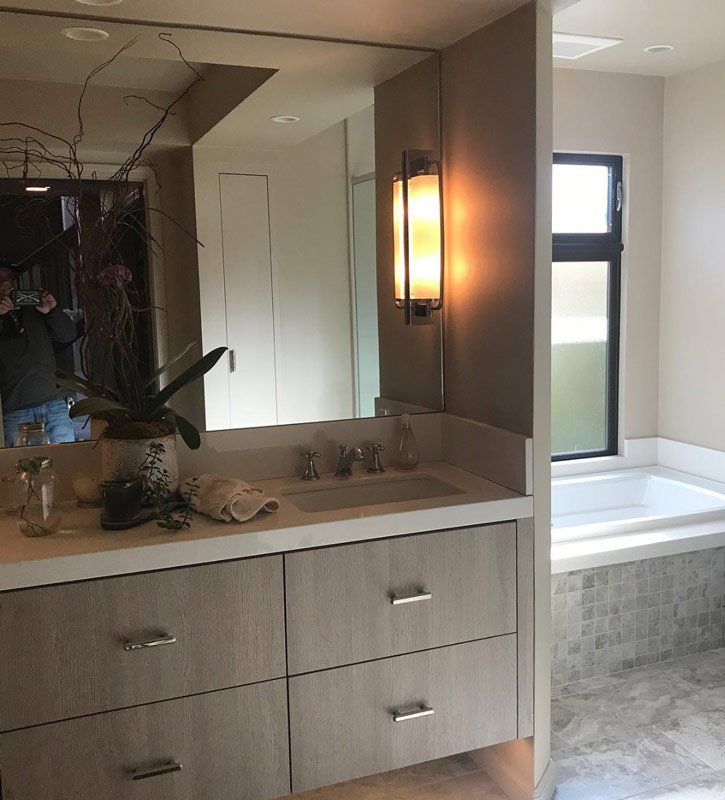 Glass Shelves & Cabinets