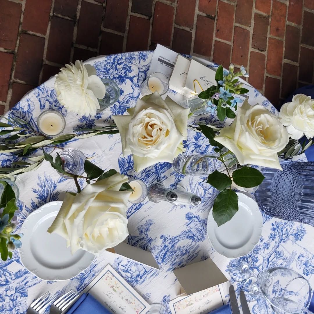 Sweet Peas of Jennersville | West Grove, PA | Wedding florals | Reception Wedding Centerpiece