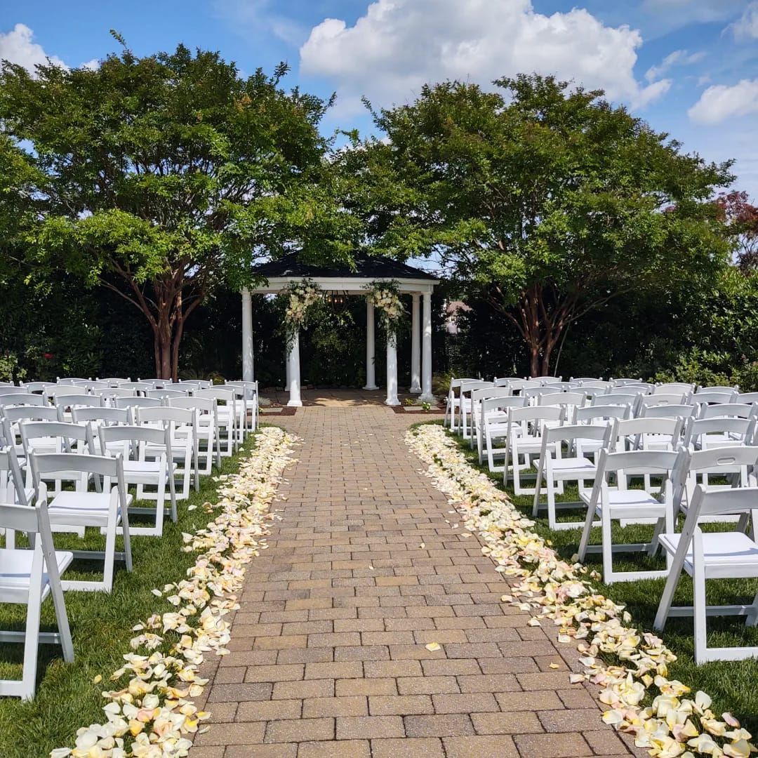 Sweet Peas of Jennersville | West Grove, PA | Wedding Ceremony Decor