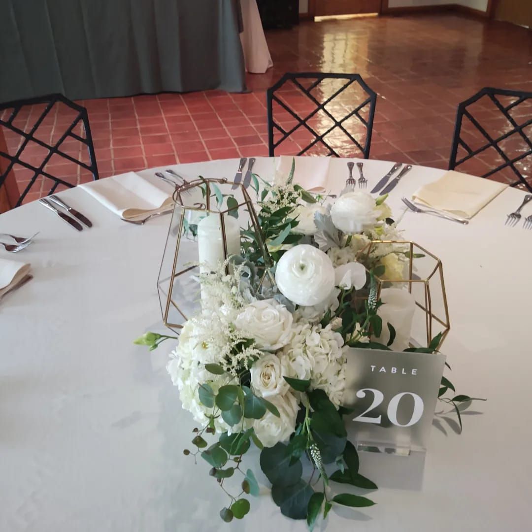 Sweet Peas of Jennersville | Florist | West Grove, PA |Reception Decor