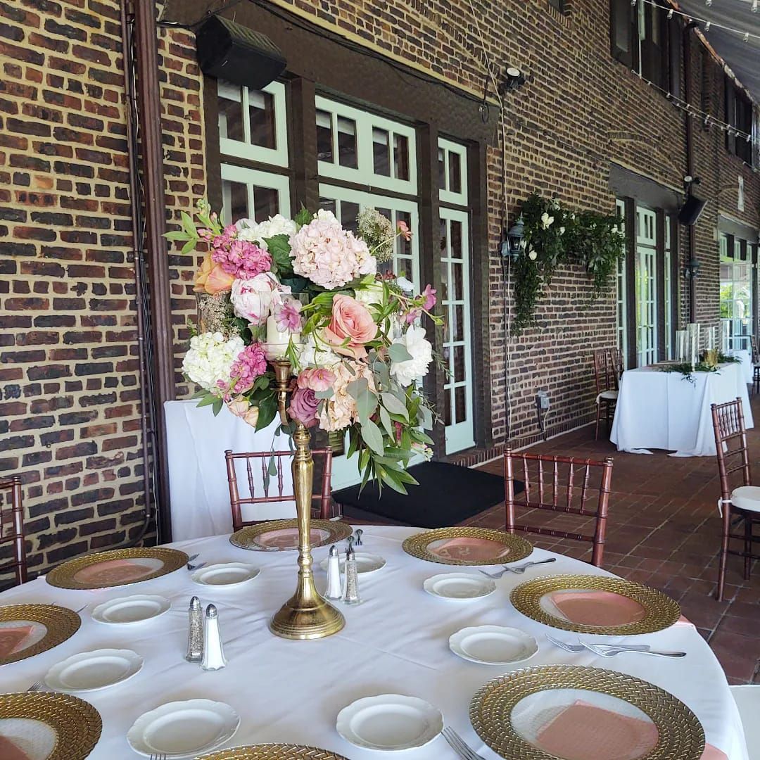 Sweet Peas of Jennersville | Florist | West Grove, PA |Reception Decor