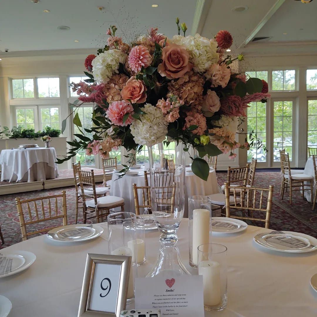Sweet Peas of Jennersville | Florist | West Grove, PA |Reception Decor