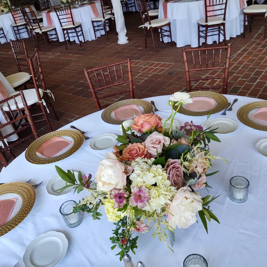 Sweet Peas of Jennersville | Florist | West Grove, PA |Reception Decor