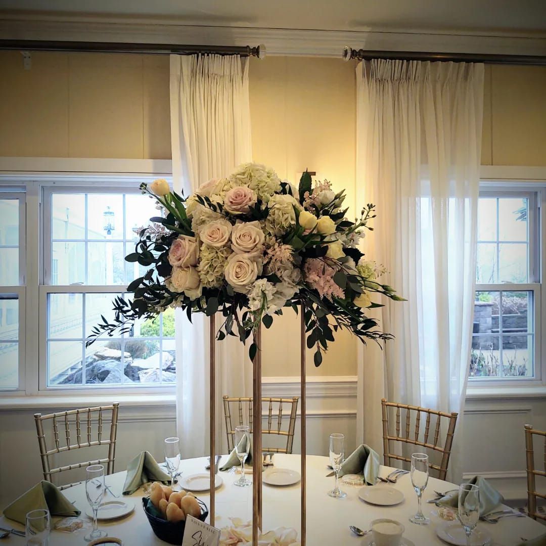 Sweet Peas of Jennersville | Florist | West Grove, PA |Reception Decor