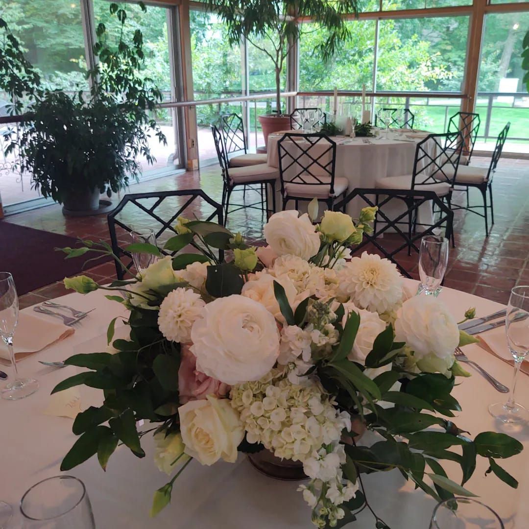 Sweet Peas of Jennersville | Florist | West Grove, PA |Reception Decor