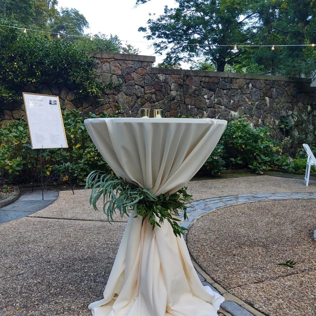 Sweet Peas of Jennersville | Florist | West Grove, PA |Reception Decor