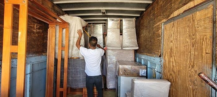 TRANSPORTES Y MUDANZAS URESTI