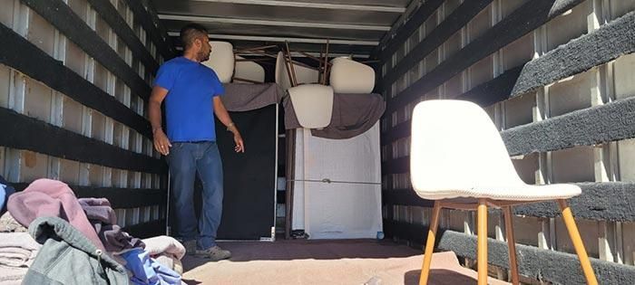 TRANSPORTES Y MUDANZAS URESTI