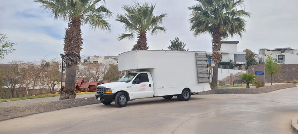 TRANSPORTES Y MUDANZAS URESTI