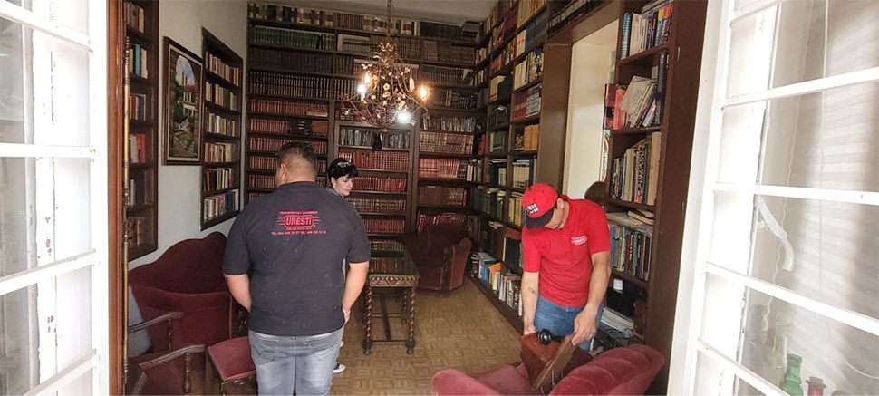 TRANSPORTES Y MUDANZAS URESTI