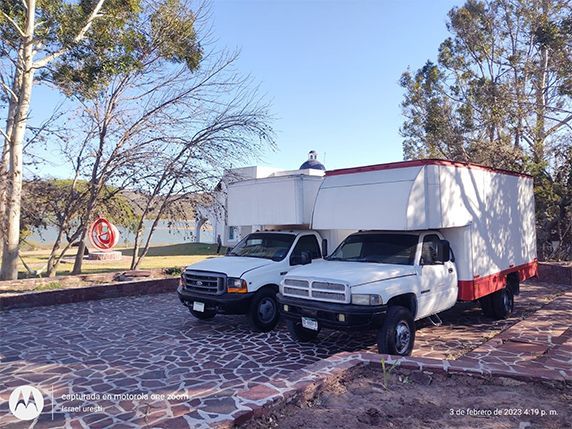 TRANSPORTES Y MUDANZAS URESTI