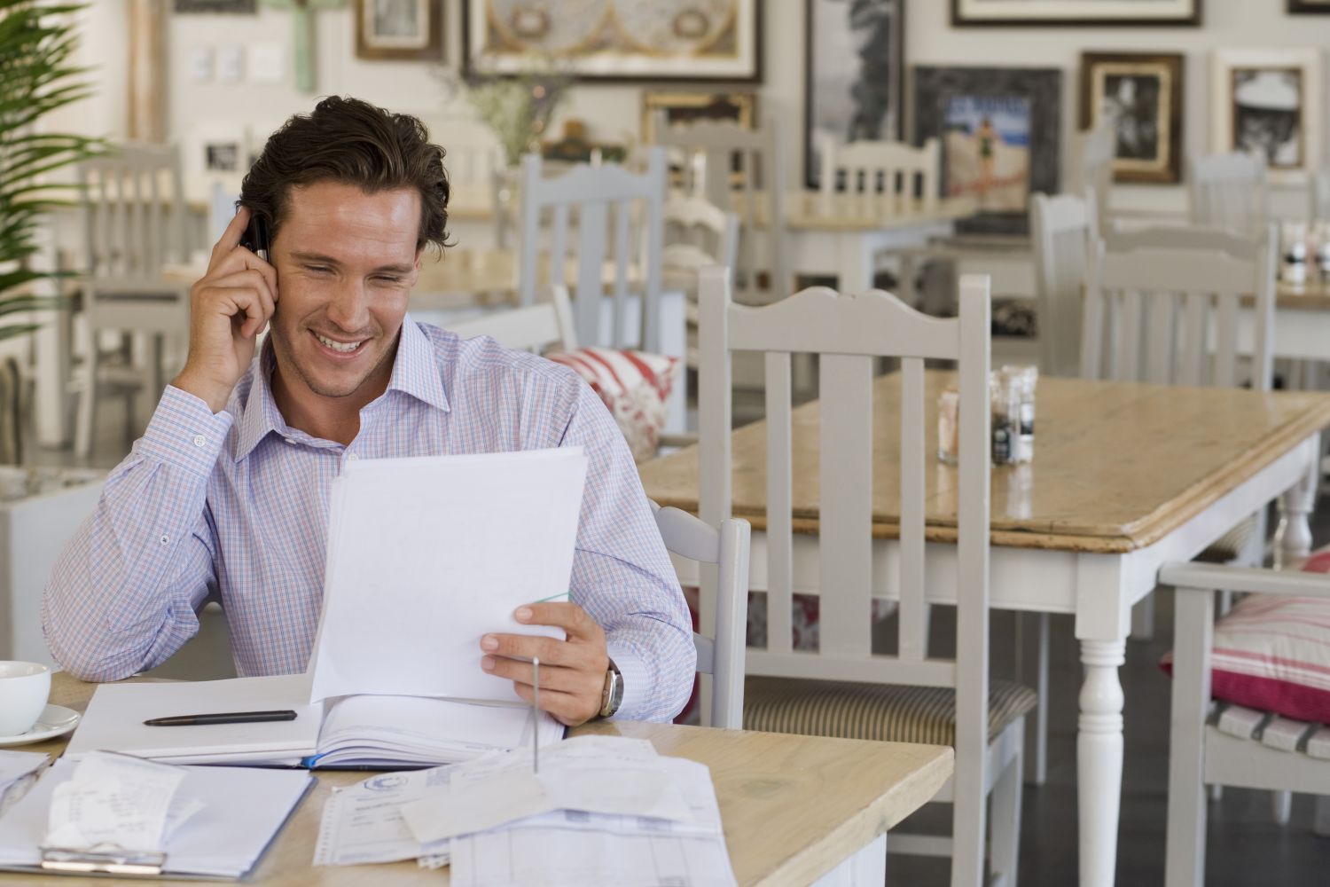 Business owner going over personal insurance in Auckland