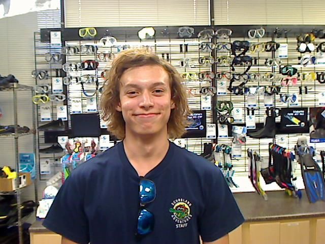 PADI Divemaster Andon Gorbet