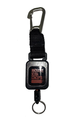 Black retractable keychain with carabiner clip and key ring. Features a logo: