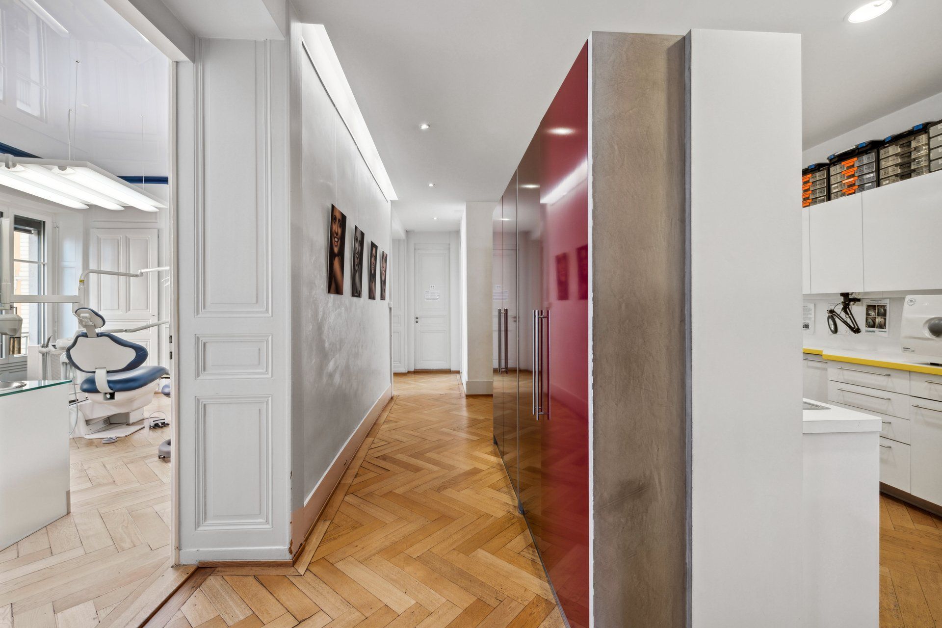 Main corridor Geneva Smile Center